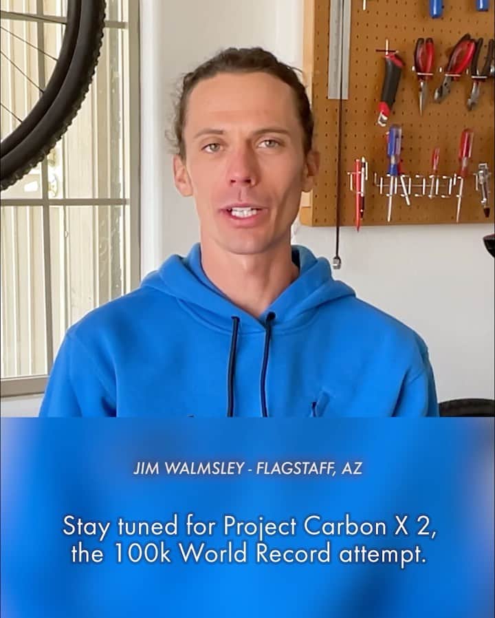 ホカオネオネのインスタグラム：「With a new year comes new hopes, dreams, and goals. And new shoes.   We're excited to announce Project Carbon X 2, a global 100K world record attempt, viewable via livestream on our site.   On January 23, nearly 40 HOKA athletes from 9 countries will compete.    Head to the link in bio for more details, including COVID guidelines we are following, and stay tuned to our feed for updates, chances to get to know the athletes competing, and more. #PCX2 #TimeToFly」