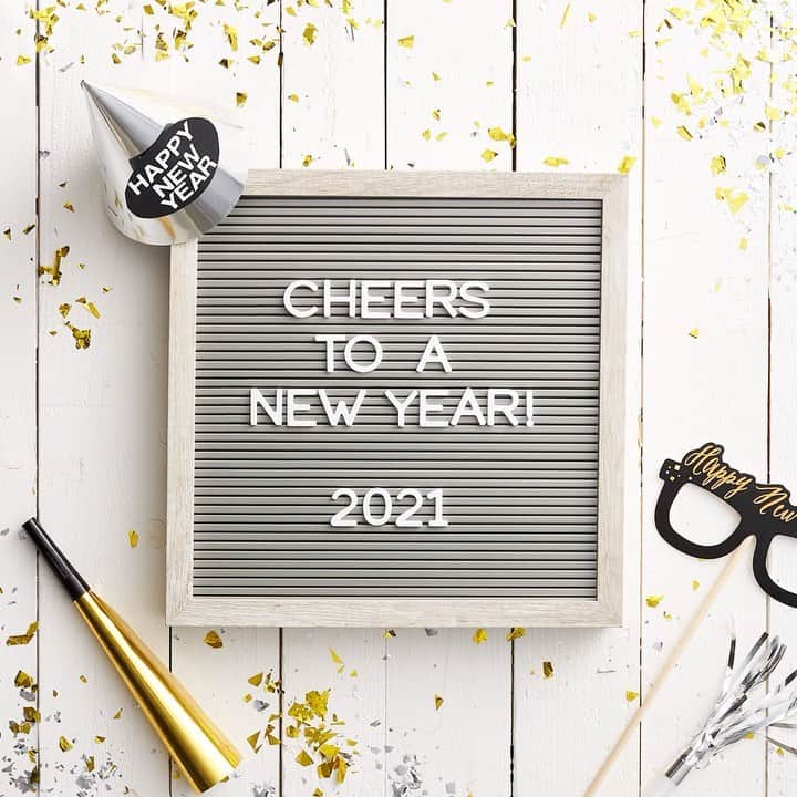 のインスタグラム：「The best is yet to come. ✨ Here’s to you, 2021! 🎉 What are you most looking forward to in the new year? #Kohls」