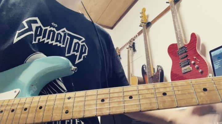 三澤勝洸のインスタグラム：「今年からインスタ再開しまーす。ちょこちょこ動画上げていこうかと  #guitar」