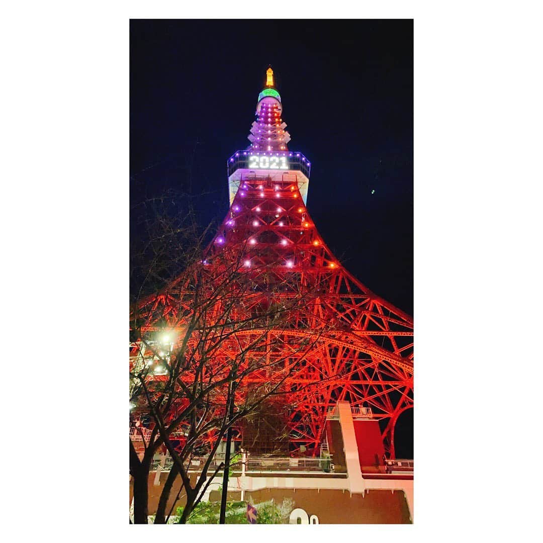植田早紀さんのインスタグラム写真 - (植田早紀Instagram)「TOKYO TOWER 2021🗼✨  #tokyotower」1月1日 23時55分 - sakipersil