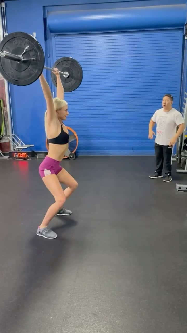 シエラ・ブレア・コイルのインスタグラム：「Getting strong with @ikeisportshi 💪🏼 @fightready」