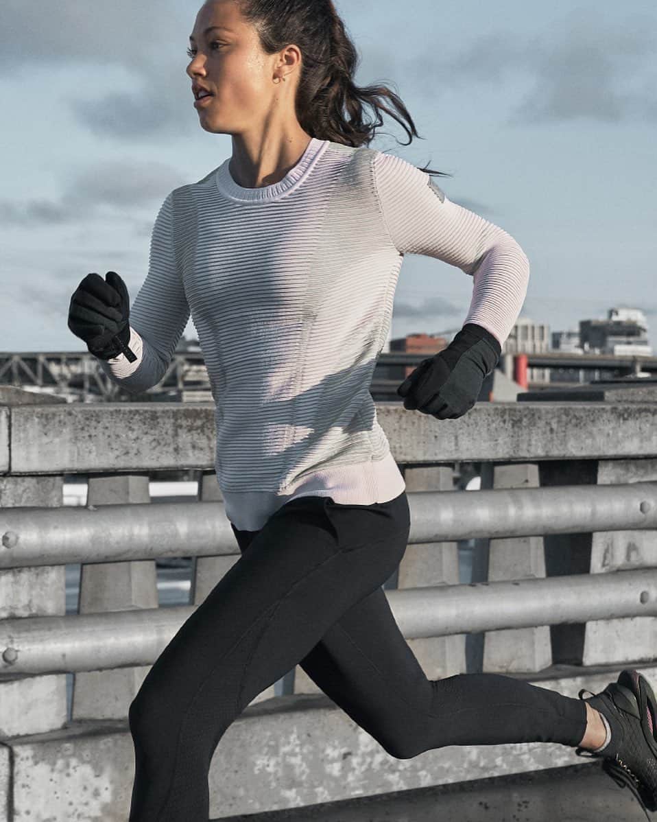 Under Armourのインスタグラム：「We went through it all in 2020. Let’s show the world how strong we have become this year. Set new goals with the You VS the Year Challenge by running 1,021km in 2021 on MapMyRun. Hit the link in bio to get better.」
