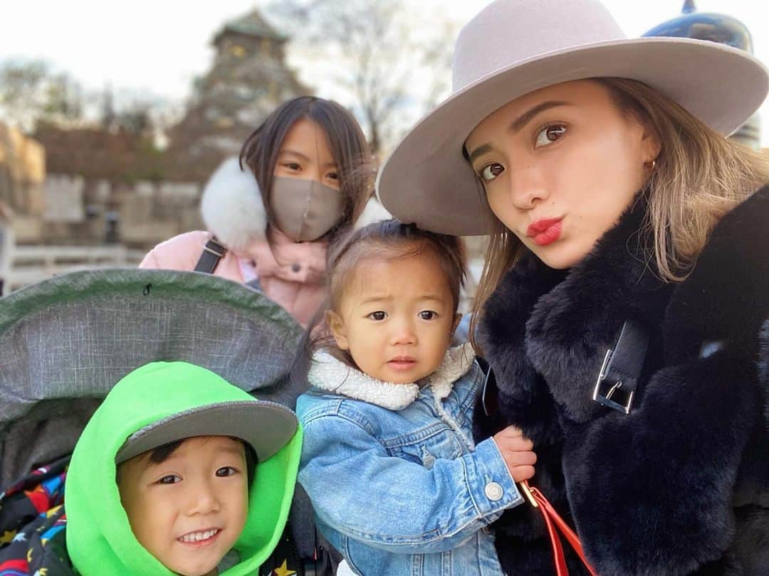 谷口紗耶香のインスタグラム：「A HAPPY NEW YEAR 2021🤍 今年もよろしくお願い致します✌🏼」