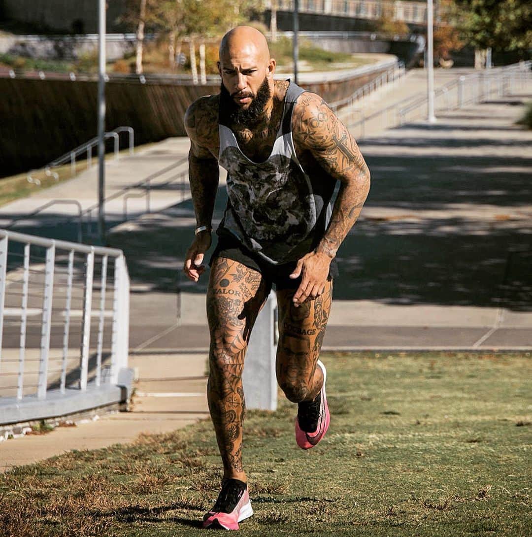 ティム・ハワードのインスタグラム：「I HAD TO LACE MY SHOES FOR ALL THE BLESSINGS I WAS CHASING  #DoEpicShit #2021」