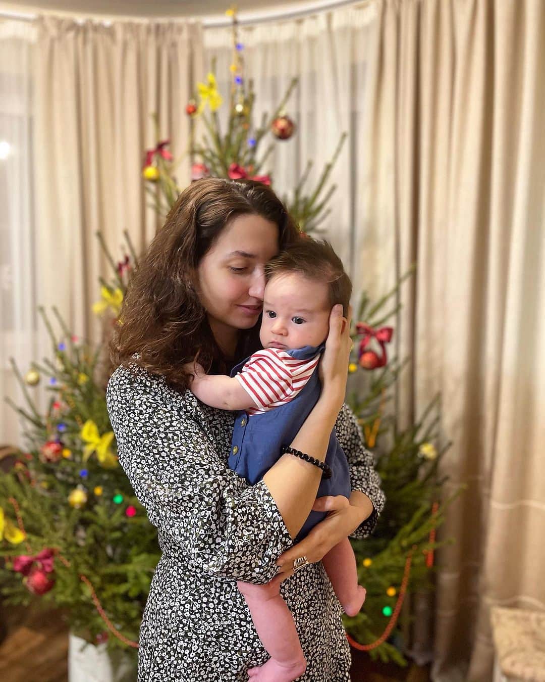 クセニヤ・モニコのインスタグラム：「Лучший наш с @kirill_khalyavin  подарочек🎁 Всех с Новым 2021 Годом! 🎉🎊🍾」