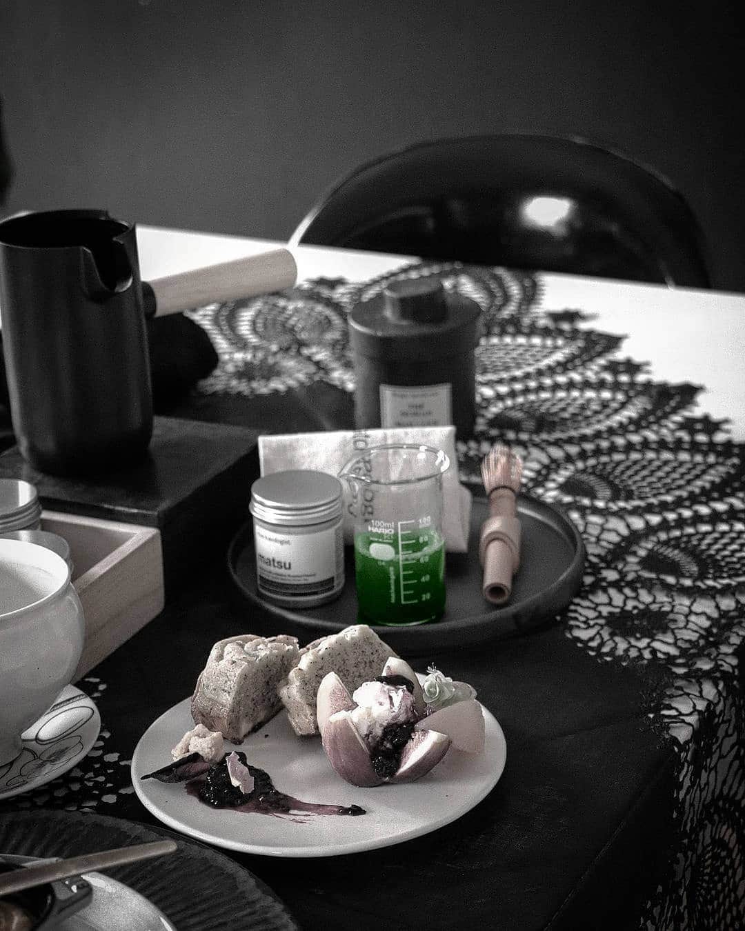 Matchæologist®さんのインスタグラム写真 - (Matchæologist®Instagram)「🙋 Who else is in LOVE with this beautiful #MatchaRitual shot featuring our Matsu™ Ceremonial Matcha and Full-Hand Chasen precisely captured by @noir4696style  @matchaeologist_jp! 🍵 . 🙌 Our Matsu™ Ceremonial Matcha is one of the most popular matcha grades in our range. It’s artisan-roasted to produce a rich, creamy body and a smooth mouthfeel not unlike a perfectly brewed espresso. ☕️ . Visit Matchaeologist.com (link in bio 👉 @Matchaeologist) to grab yours today! . Matchæologist® #Matchaeologist Matchaeologist.com」1月2日 1時06分 - matchaeologist