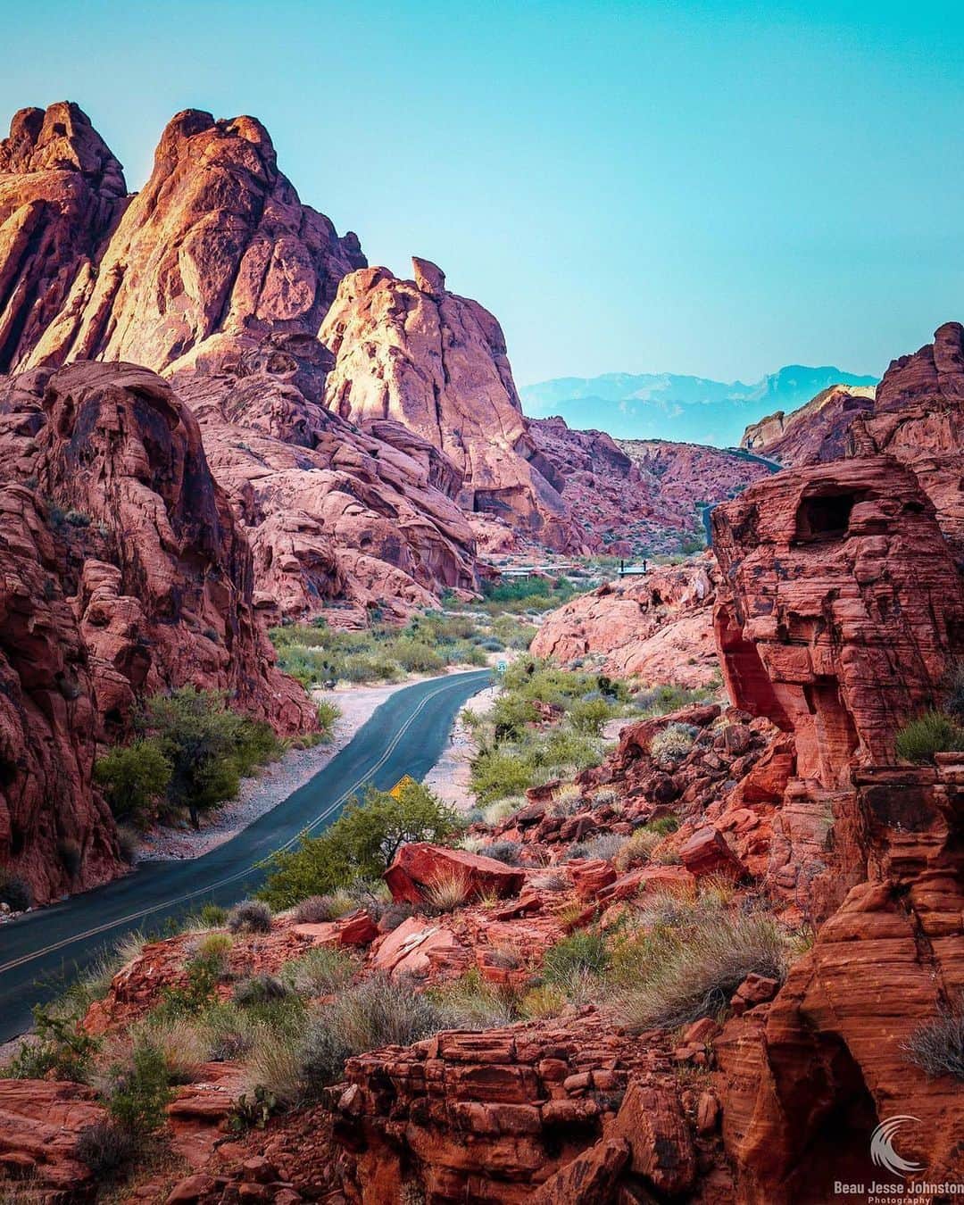 instagoodさんのインスタグラム写真 - (instagoodInstagram)「@beaujessejohnston 📍Valley Of Fire State Park, NV🇺🇸 // 📸 is always on 🔥 🔥 🔥」1月2日 1時56分 - instagood
