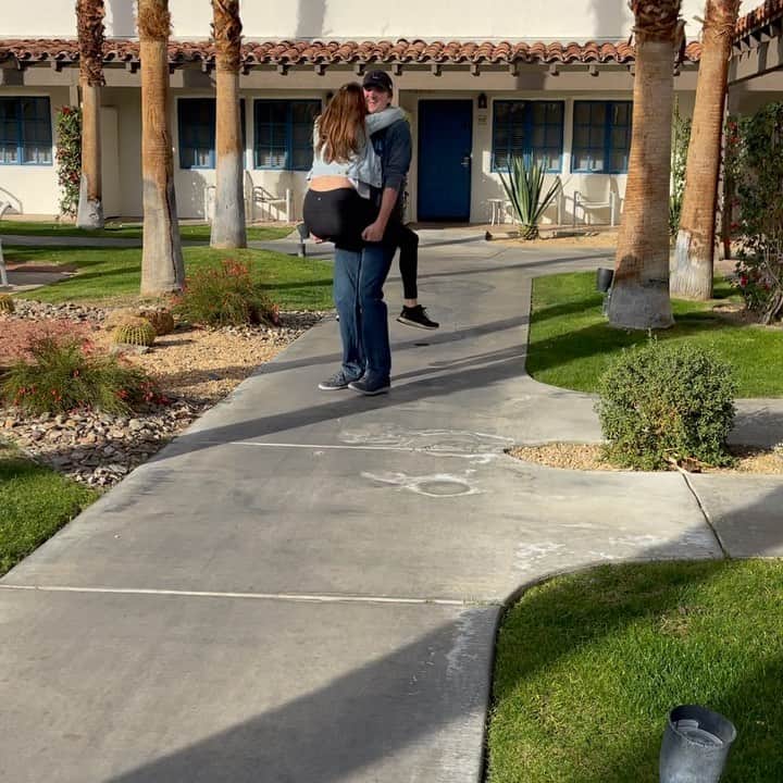 ヘザー・マクドナルドのインスタグラム：「Today is another one on one with my other son Drake. Continue with me on this journey. I’m not gonna lie, this is going to be a difficult #roseceremony tonight. I love playing #toddlerjump & #thebachelorette @laquintaresort @tayshia @chrisbharrison @joelle_fletcher @clarecrawley @nickviall」