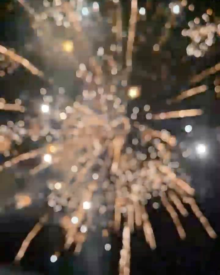 Mathilde Goehlerのインスタグラム：「Hopeful for 2021 🖤」