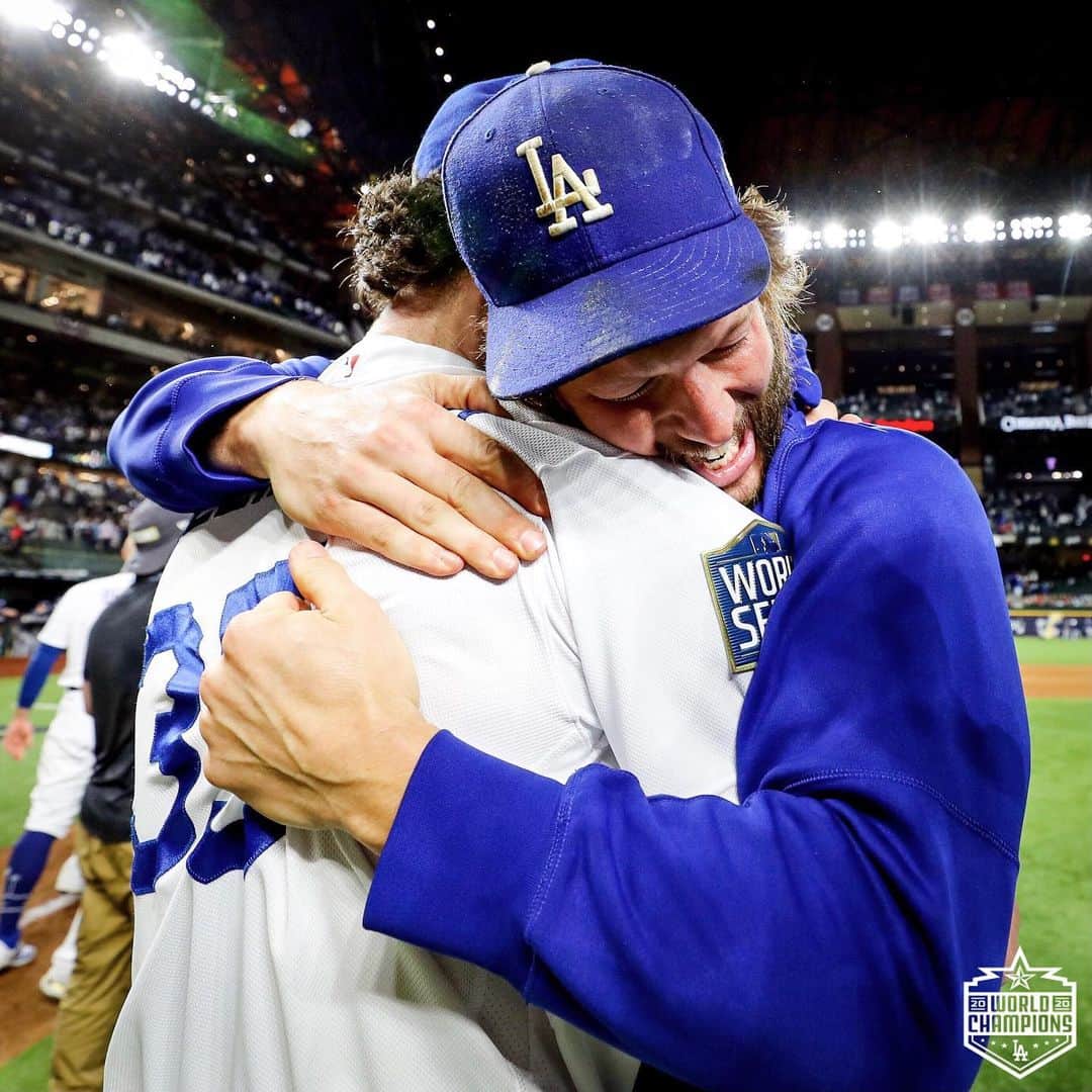 Los Angeles Dodgersさんのインスタグラム写真 - (Los Angeles DodgersInstagram)「“Looking back at the accolades like this is what we did it for.”⁣  ⁣ In a trying year, it was a 2020 season we’ll always remember.」1月2日 3時00分 - dodgers
