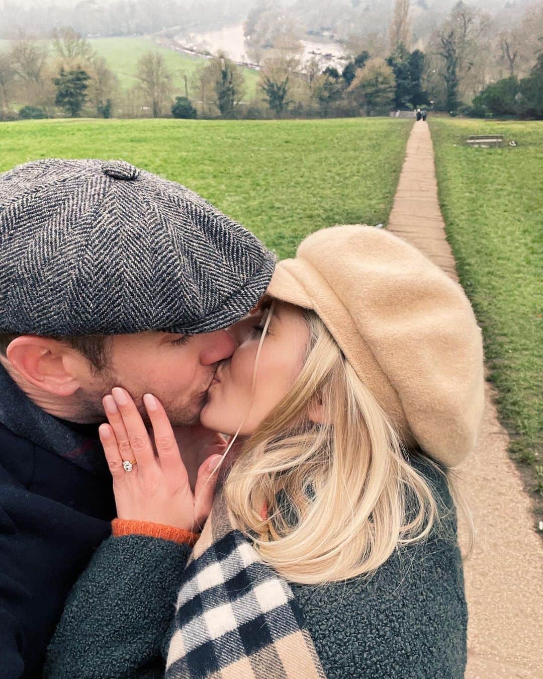 Mollie Kingのインスタグラム：「A thousand times yes! 💍 I still can’t believe it, the most magical start to the new year! I can’t wait to spend all my years with you @stuartbroad ❤️」