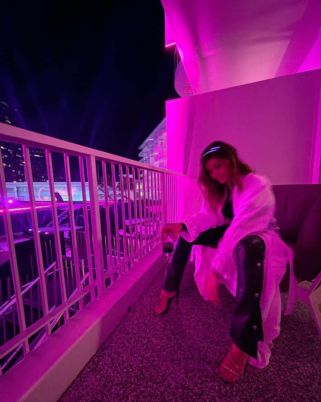キャシー・ケリーのインスタグラム：「not sweatpants」