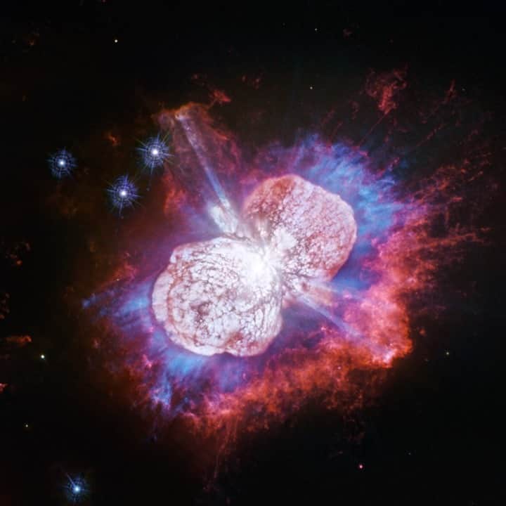 NASAさんのインスタグラム写真 - (NASAInstagram)「🎇 Goodbye 2020. Hello 2021❗  Have you ever seen a slow-motion firework show that lasted… well over 150 YEARS? Meet Eta Carinae. Eta Carinae, shown here in a @NASAHubble image is a doomed super-massive star 7,500 light-years away that went through a “Great Eruption” in the 1840s that made it the second-brightest visible star in the sky for over a decade — it was so bright that sailors at the time used it as an important navigational star in the southern seas.   The coming year is packed with amazing science and we couldn’t be more thrilled to have each of you along for the ride! From all of us here at NASA, we thank you for your unwavering support, resilience, and motivation. 🚀  Credits: NASA, ESA, N. Smith (University of Arizona) and J. Morse (BoldlyGo Institute)  #NASA #Fireworks #HappyNewYear #Bye2020 #2021 #Space #Science #STEM #Astronomy #hubbletelescope」1月2日 3時14分 - nasa