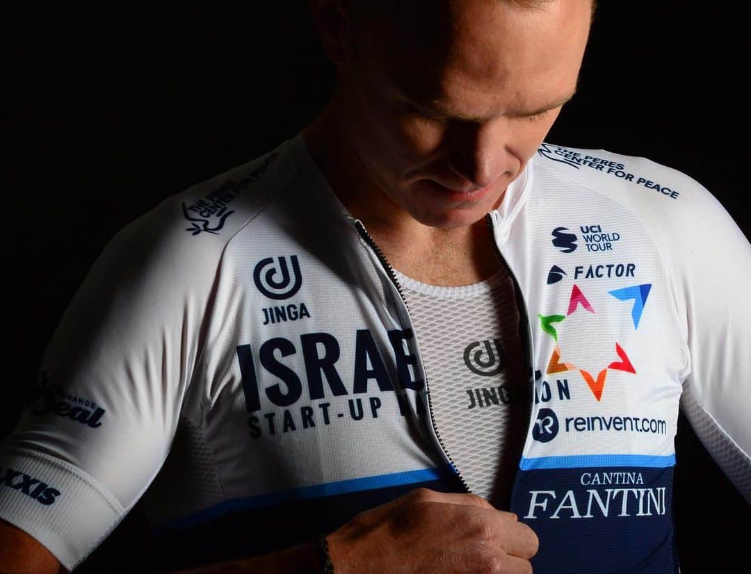 クリス・フルームのインスタグラム：「New beginnings...Yalla! #2021 #YallaISN 📸 @veloimages」