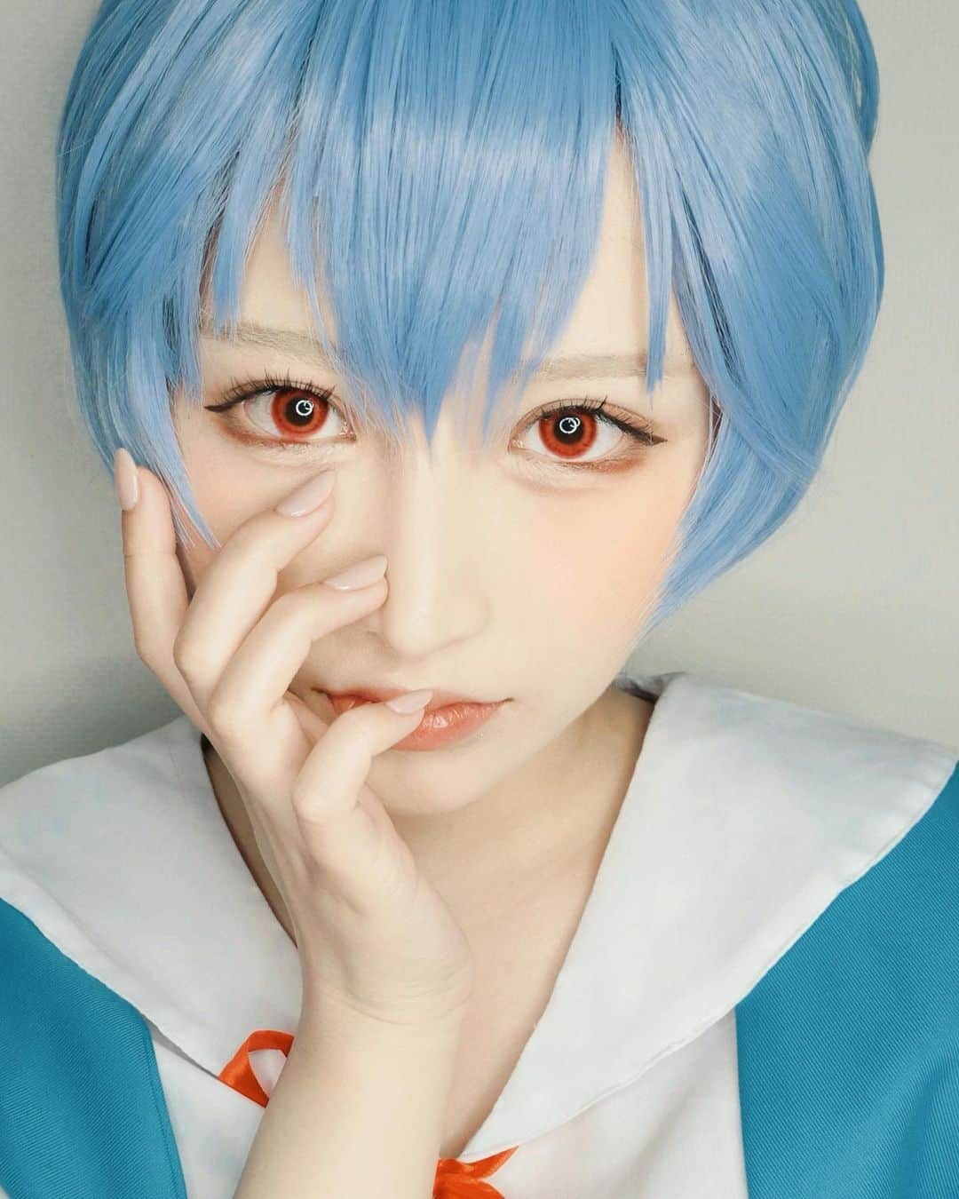 りつのインスタグラム：「私が死んでも代わりはいるもの  #cosplay #evangelion #綾波レイ」