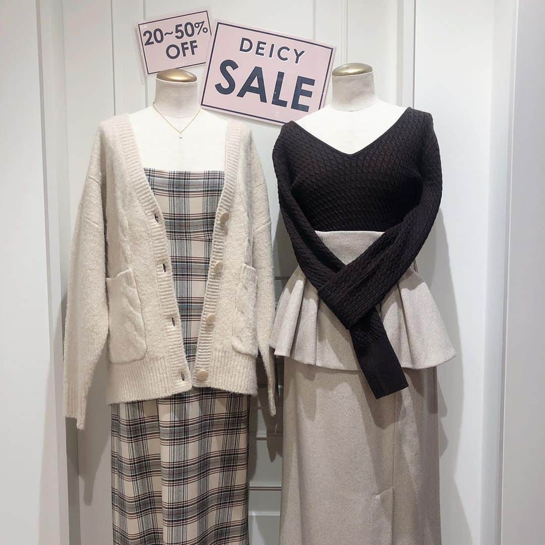 デイシーさんのインスタグラム写真 - (デイシーInstagram)「🤍 winter sale 🤍  人気アイテムもお求めやすくなっております♩ ご来店＆お代引き通販のご連絡お待ちしております♡  DEICY池袋店 ☎︎﻿03-3971-8752  【DEICY池袋PARCO店営業時間】﻿ ﻿ 1月 2日　10：00~20：00 1月 3日　11：00~20：00  ■お客様に安心して﻿ お買物をしていただけるよう、﻿ 新型コロナウィルス感染拡大防止策を﻿ 講じた上で営業いたします。﻿ ﻿ ご来店いただくお客様には﻿ ご不便をおかけすることもございますが、﻿ 何卒ご理解・ご協力を賜りますよう﻿ 心よりお願い申し上げます。  #deicy #mecouture #sale #parco #winter #fashion #coordinate #knit #onepiece #デイシー #ミークチュール #パルコ #セール #初売り #コーディネート #冬服 #冬物 #ニット #ワンピース #カーディガン #ブラウン #チェック #アイボリー #チェック柄」1月2日 13時16分 - deicy_official