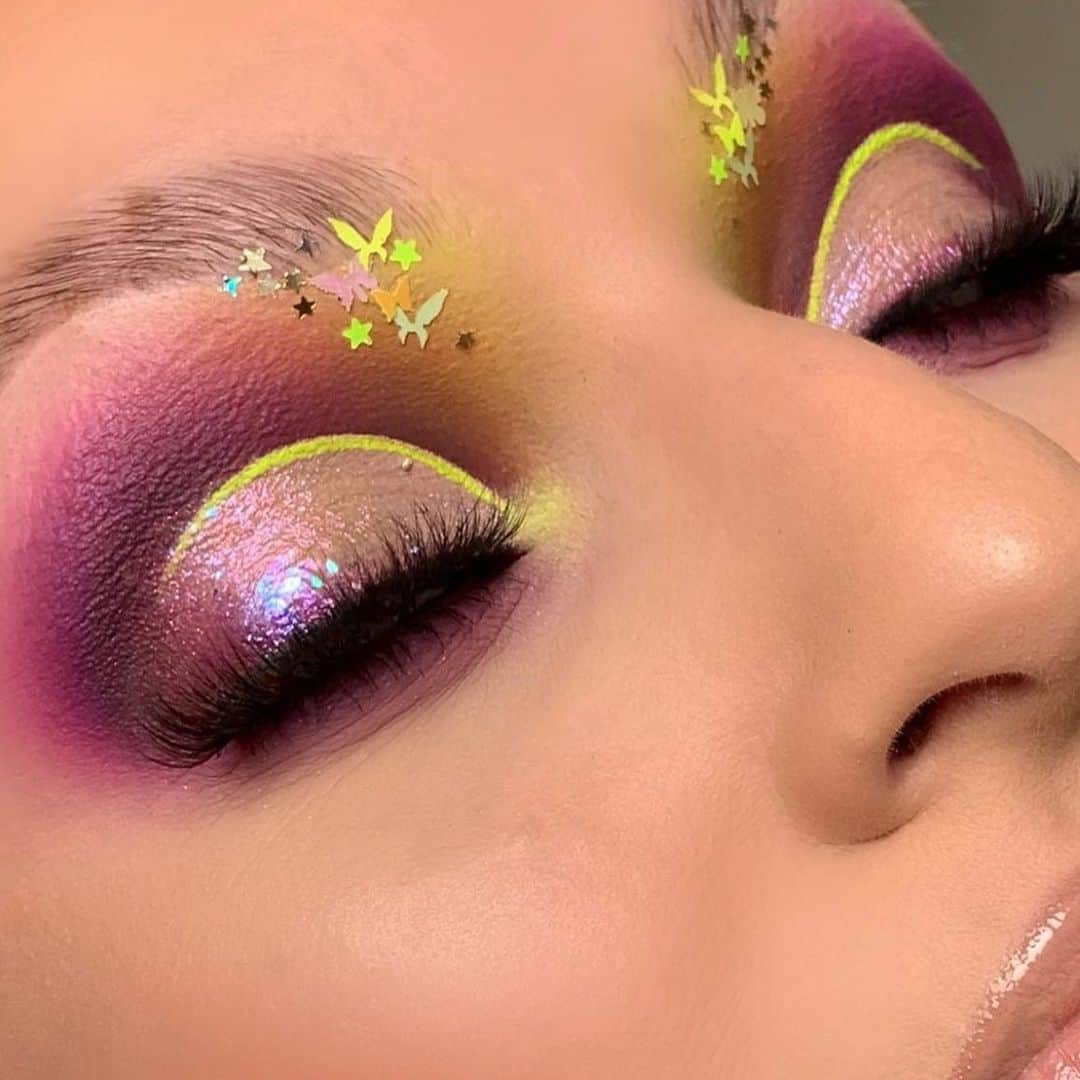 Jeffree Star Cosmeticsさんのインスタグラム写真 - (Jeffree Star CosmeticsInstagram)「Blended Beauty 🤍 @theballerinabridemua  created this look using our #BLOODLUST palette ✨ #jeffreestarcosmetics」1月2日 13時23分 - jeffreestarcosmetics