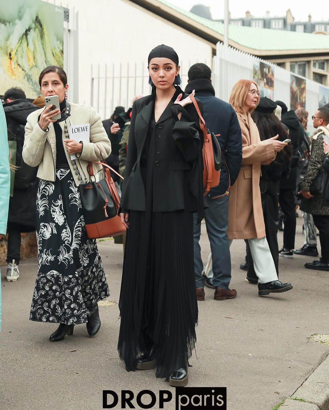Droptokyoさんのインスタグラム写真 - (DroptokyoInstagram)「PARIS STREET STYLES #🇫🇷@drop_paris #streetstyle#droptokyo#paris#france#streetscene#streetfashion#streetwear#streetculture#tokyofashion#japanfashion#fashion#parisfashionweek#パリ#parisstreetstyle#parisfashion#pfw#2020aw#ストリートファッション Photography: @keimons @dai.yamashiro」1月2日 13時32分 - drop_tokyo
