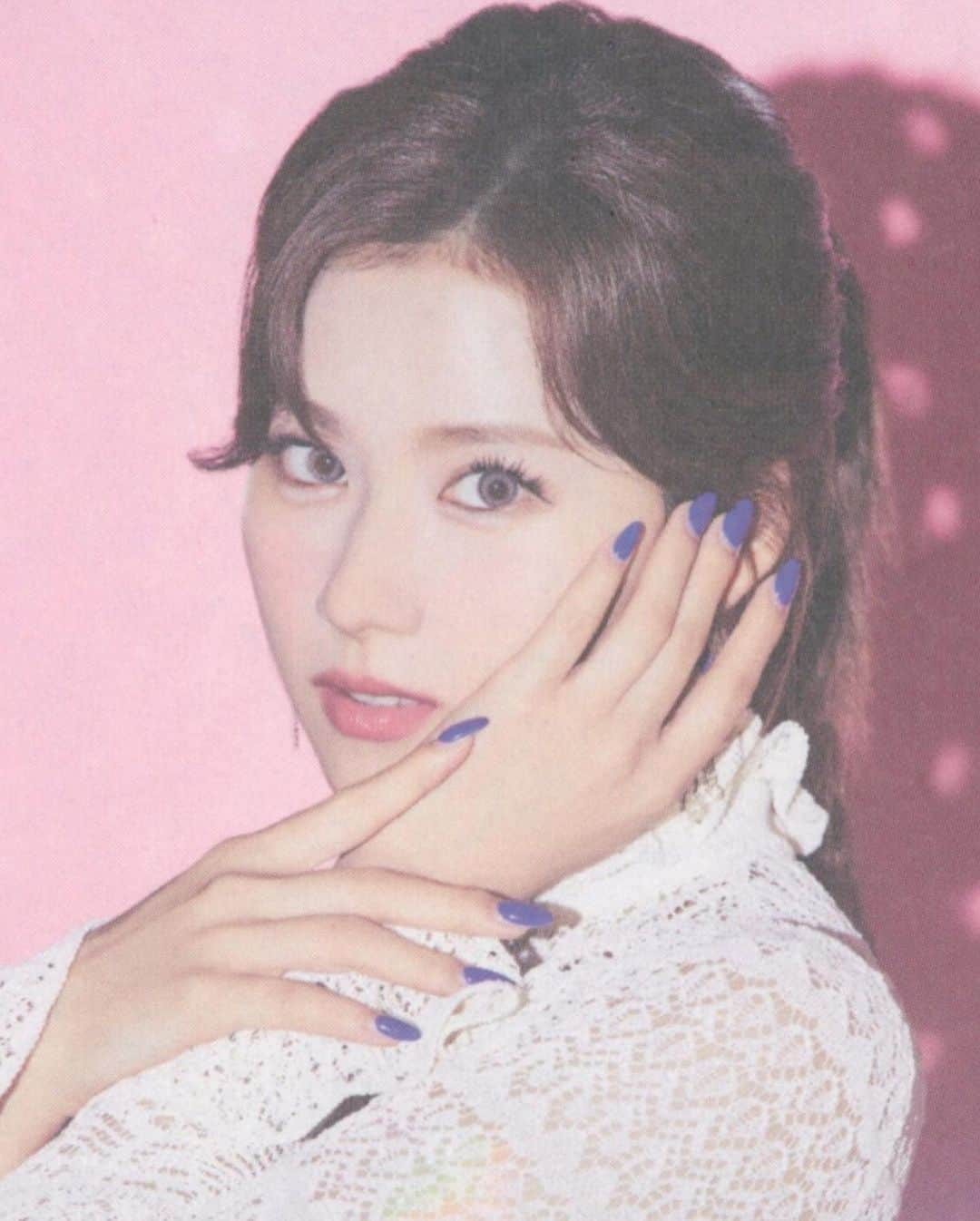 サナさんのインスタグラム写真 - (サナInstagram)「[SCAN] Sana (ON ver.)  — : 🐿 ♩ #twice #sana #sanaminatozaki #minatozakisana #사나 #jyp #feelspecial #nosananolife #kpop 201230 ♪ TWICE Japan Seasons Greetings 2021 “ON & OFF” - Diary [ © njmsjmdct2 ]」1月2日 14時02分 - twicesana