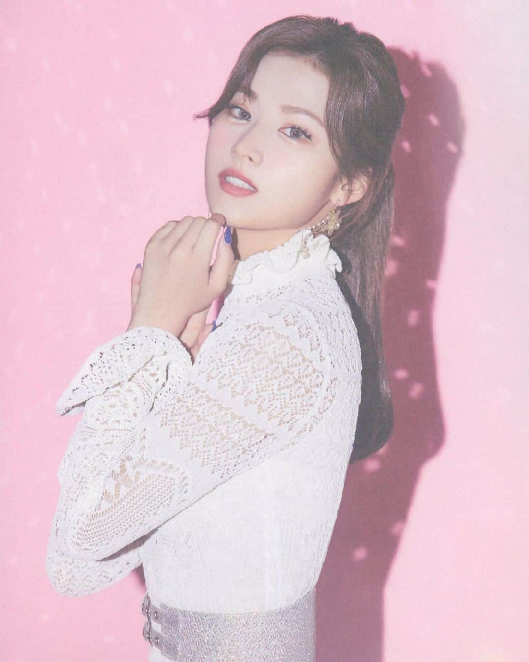 サナさんのインスタグラム写真 - (サナInstagram)「[SCAN] Sana (ON ver.)  — : 🐿 ♩ #twice #sana #sanaminatozaki #minatozakisana #사나 #jyp #feelspecial #nosananolife #kpop 201230 ♪ TWICE Japan Seasons Greetings 2021 “ON & OFF” - Diary [ © njmsjmdct2 ]」1月2日 14時02分 - twicesana