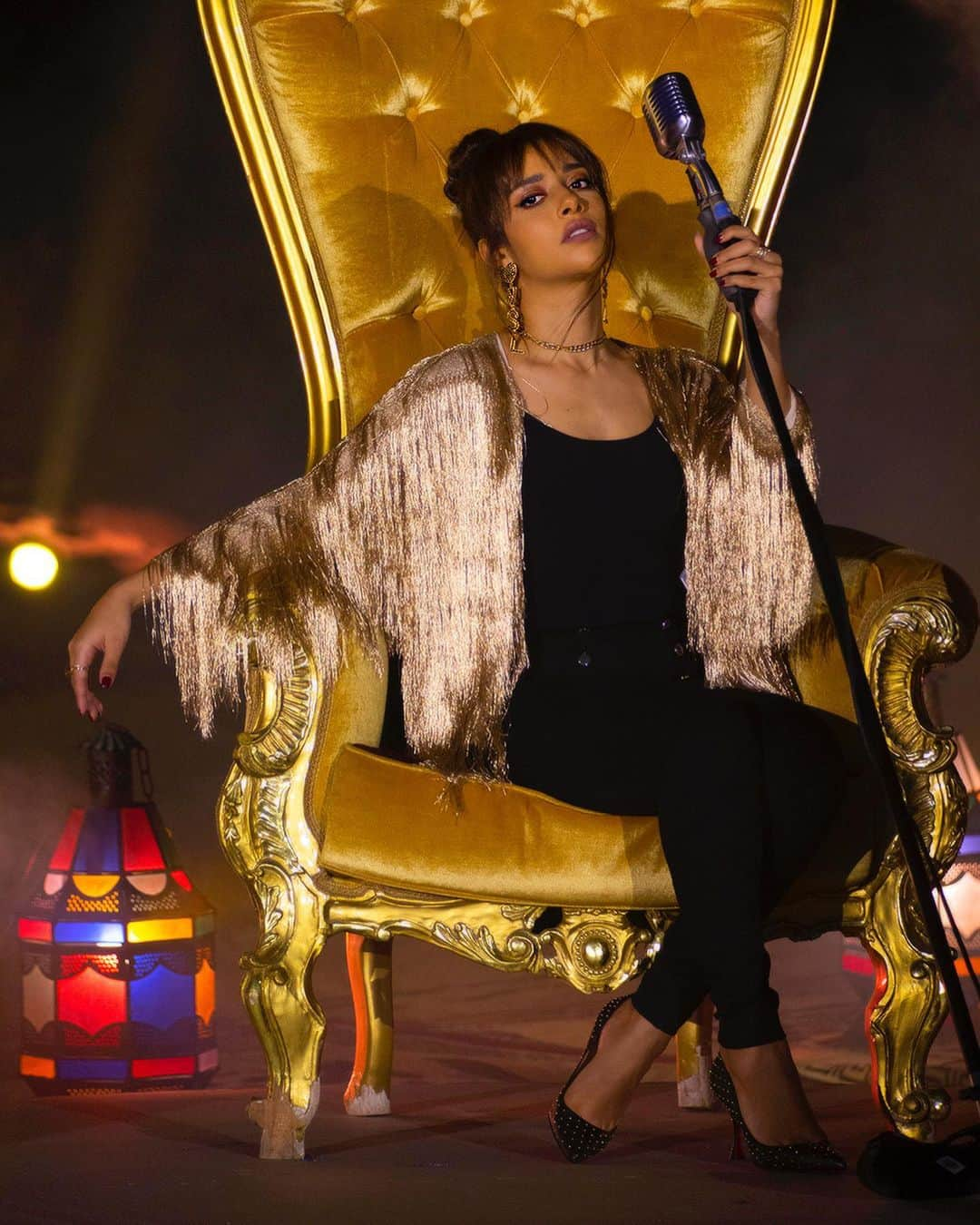 Balqees Ahmed Fathiさんのインスタグラム写真 - (Balqees Ahmed FathiInstagram)「#بلقيس_لوك_بوك  Styled by: @maconsultancy.ae Outfit: @farfetch  Shoes: @louboutinworld Hair: @rafifazaa Makeup: @balqeesfathi Photography: @tiktokarab」1月2日 5時35分 - balqeesfathi