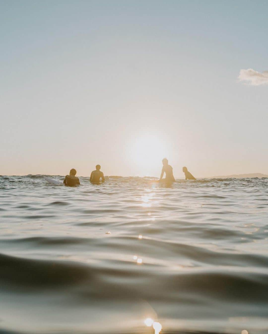 KENNY（吉原健司）さんのインスタグラム写真 - (KENNY（吉原健司）Instagram)「元旦から海入れた🏄🏽‍♂️ 2021年も良い年になりそうだ。 空も最高に綺麗だったなぁ。 みんなは元旦何したの？」1月2日 7時45分 - kenny_yoshihara