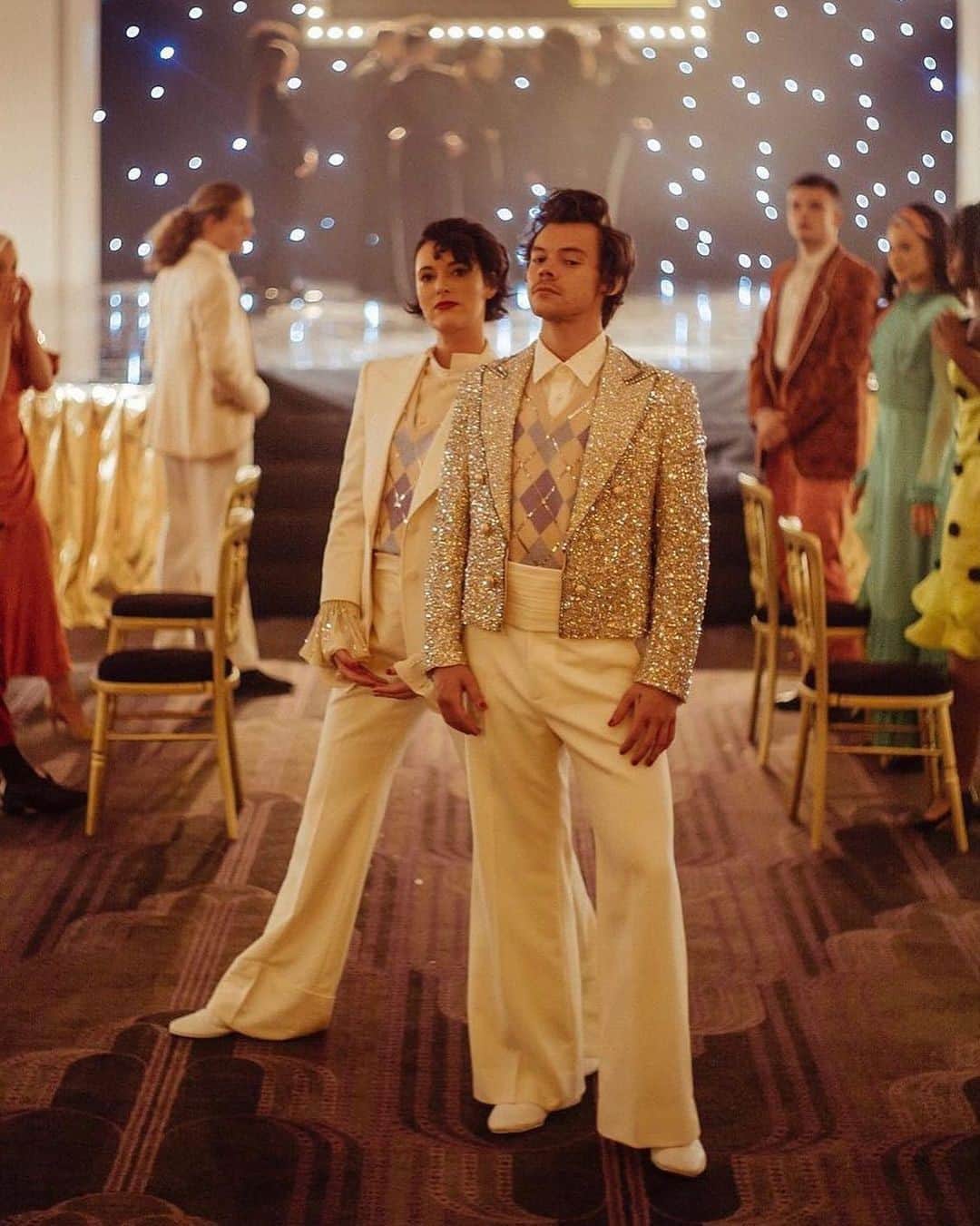 Vogueさんのインスタグラム写真 - (VogueInstagram)「@HarryStyles and Phoebe Waller-Bridge in head-to-toe @Gucci is what we needed to start our year off right. Styles released a a surprise video earlier today for his song “Treat People With Kindness” with Waller-Bridge as his co-star, and if that doesn’t get you feeling a little bit brighter about the year ahead, then who knows what will. Tap the link in our bio for all of the details.」1月2日 8時00分 - voguemagazine