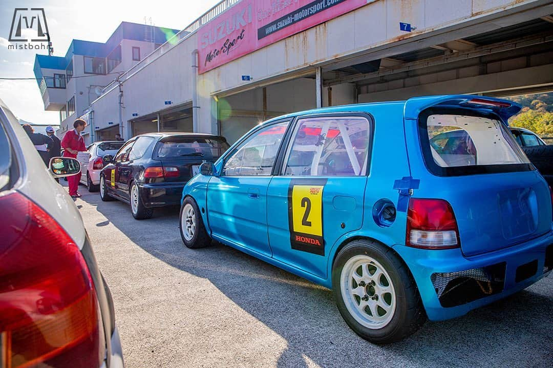 mistbahnさんのインスタグラム写真 - (mistbahnInstagram)「_ ZERO-RACING Honda JA4 TODAY _ Shot on Nov-15 2020 "Circuit Festa" "HONDA ONE MAKE RACE" organized by @aslan_inc_japan at Central Circuit. _ owner/car: ZERO-RACING photo: @mistbahn _ JP) 2020年11月15日のセントラルサーキットで開催された「サーキットフェスタ」内の、アスランさん( @aslan_inc_japan )主催の「ホンダ・ワンメイク・レース」で撮影。 _ 私の知る、NAの軽自動車で最も速い車両の一台です。 _ _ #circuitfesta #サーキットフェスタ #hondaonemakerace #aslan #アスラン #aslan_inc_japan #centralcircuit #セントラルサーキット #hondatoday #ホンダトゥデイ #ja4 #ja4today #ja2 #ja2today #mtrec #e07a #zeroracing #ntレーシング #timeattack #timeattackjapan #kurokiracing #黒木レーシング #kcar #keicar #軽自動車 #a050 #becauseracecar #hondasontrack」1月2日 8時21分 - mistbahn