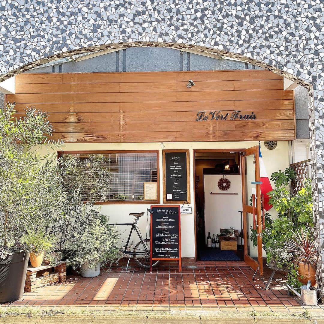 筒井愛実さんのインスタグラム写真 - (筒井愛実Instagram)「． Le Vert Frais🇫🇷 ． 友達に教えてもらった可愛いお店🍽 家庭的なフレンチを味わえました♪ dinnerも美味しくて有名なんだとか‼︎ 夜も是非行ってみたい🌙 ． 年始は1/5からだそうです👨‍🍳 ． #levertfrais #ルヴェールフレ #フレンチ #江坂ランチ #北摂ランチ」1月2日 8時51分 - manamin_158cm