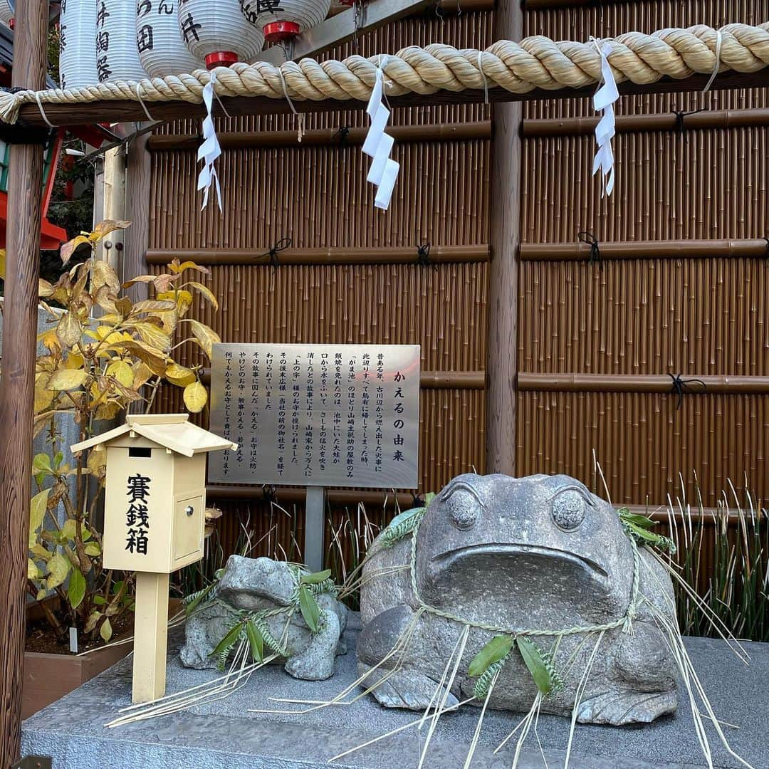 天沼知恵子さんのインスタグラム写真 - (天沼知恵子Instagram)「何、書こうかな〜^_^  #麻布十番神社⛩」1月2日 9時00分 - amanuma_chan.impact_a_body