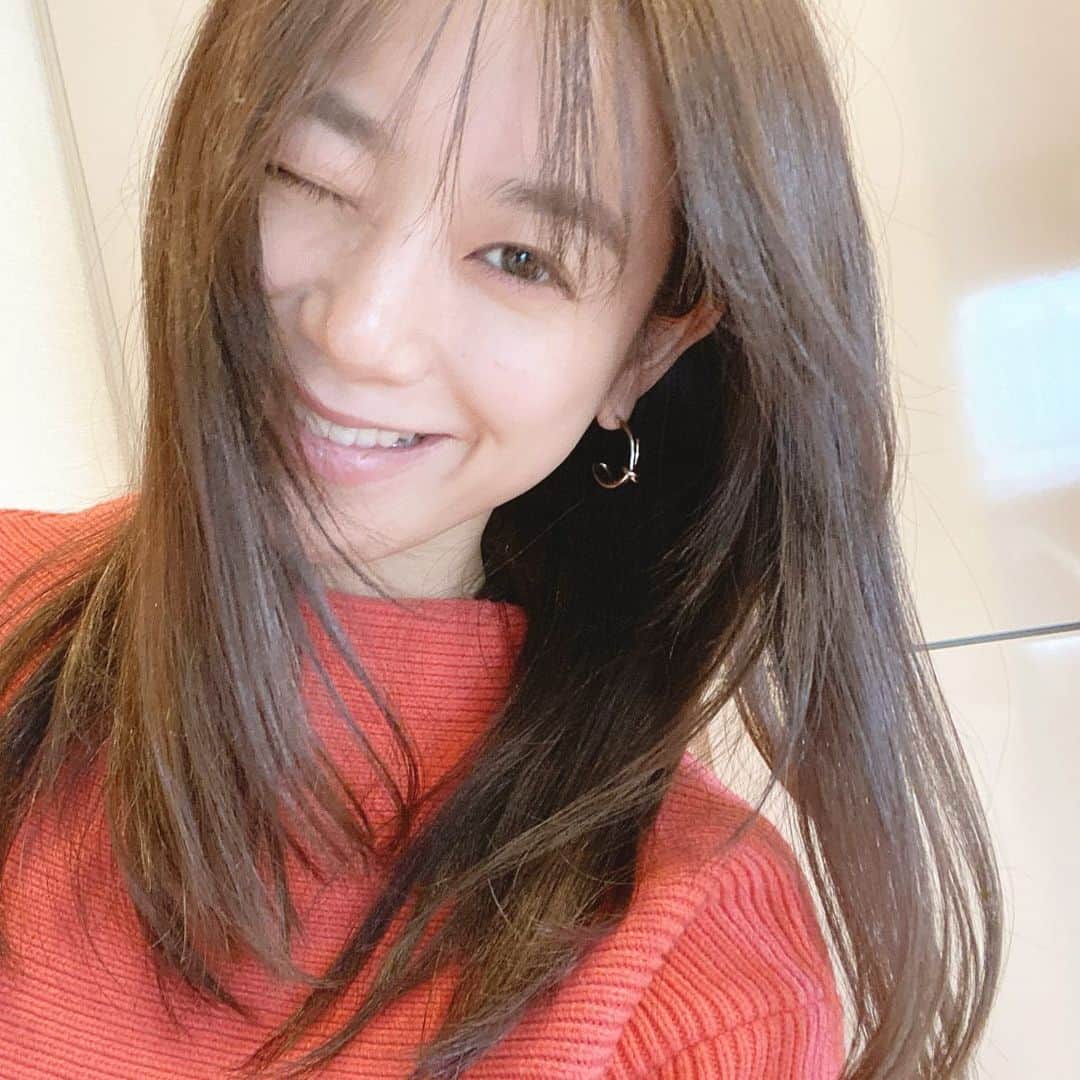 のインスタグラム：「2021  あけましておめでとうございます🌅  今年はどんな年になるかな。  引き続き、どうぞ宜しくお願い致します🥰  健康で みんなの笑顔が沢山見られますように😌❤️  #2021 #miekonishimura」