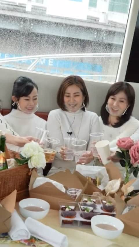 長崎真友子のインスタグラム：「We went to Yokohama for an experience cruise and lunch on board!   It is a digest.   The full story is on the official YouTube channel.  Searbh"announcer 47 japan" We will continue to revitalize Japan in the field of the sea, focusing on disseminating the appeal of the sea!  横浜に体験クルーズと船上ランチしてきました！ダイジェストです。全編は公式YouTubeチャンネルへ。  【女子アナ47】で検索してね！  我々は、今後も海の魅力発信を中心に、海の分野でも日本を元気にしていきたいと思います！  #女子アナ47 #マリン部　#marinus #marin #地方創生　#環境保全　#boat #ボート　#乗船体験 #クルージング　#クルージングコーデ　#アナウンサー　#フリーアナウンサー　#団体　#社会貢献　#マリンスポーツ #横浜ベイサイドマリーナ #シーバードジャパン #ヤマハ発動機　#マリン事業協会  #インターコンチネンタル横浜pier8 #cruise #cruiseship #cruising #sdgs #ミス日本　#shooting #photo #cruiselunch #youtube」