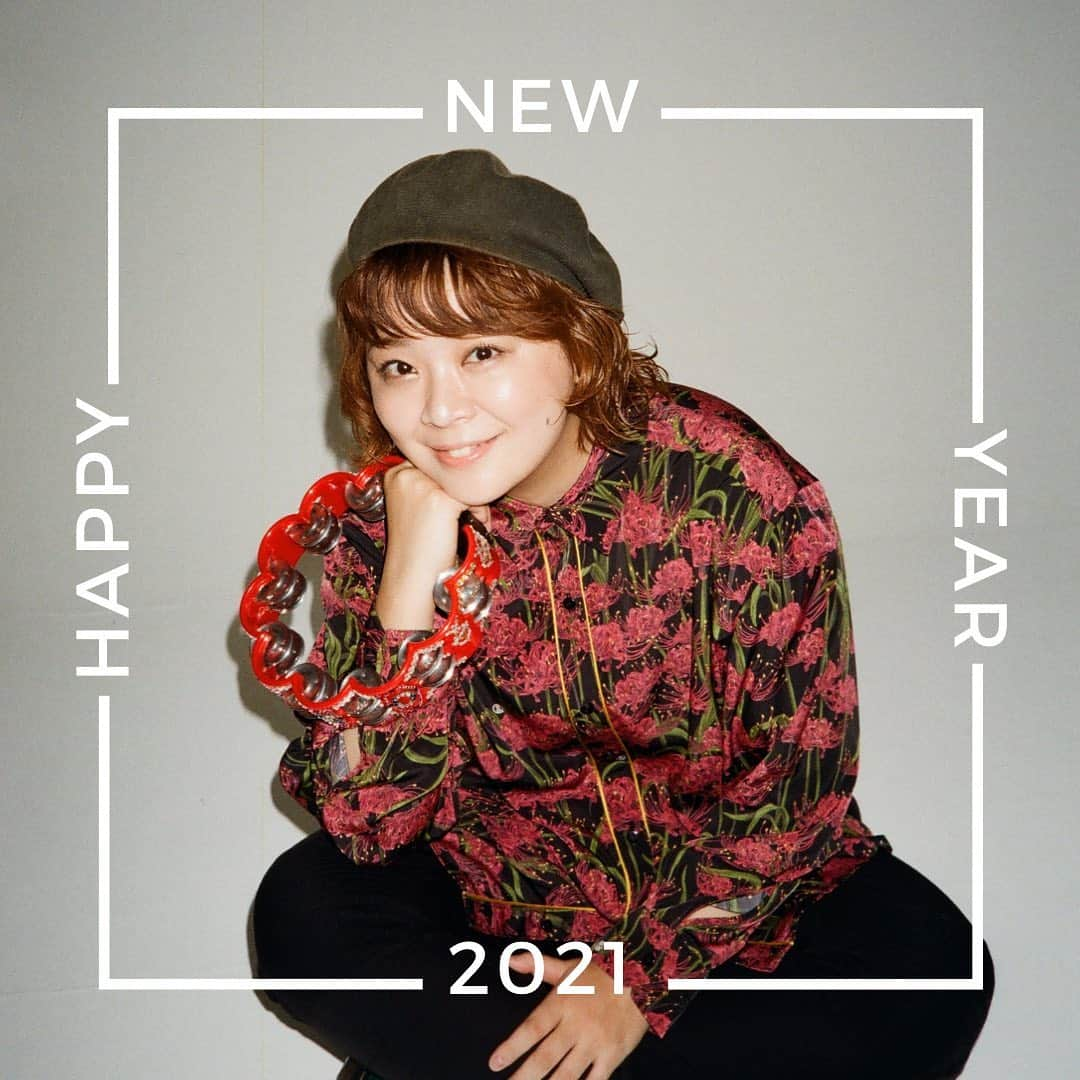 天真みちるのインスタグラム：「2020年も大変お世話になりました。 自分には、何ができるんだろうか. と、深く考えさせられた1年でした.  自分にできることを自分なりに探して、色々な準備を重ねてきました。 今年は、昨年積み上げてきたものを様々な形で発揮していけるように頑張りたいと思います.  ちょいちょい発信していきますので何卒よろしくお願いいたします.  たそ.  #1枚目の写真は #四方花林ちゃん #に撮影してもらいました！ #マジすごい」