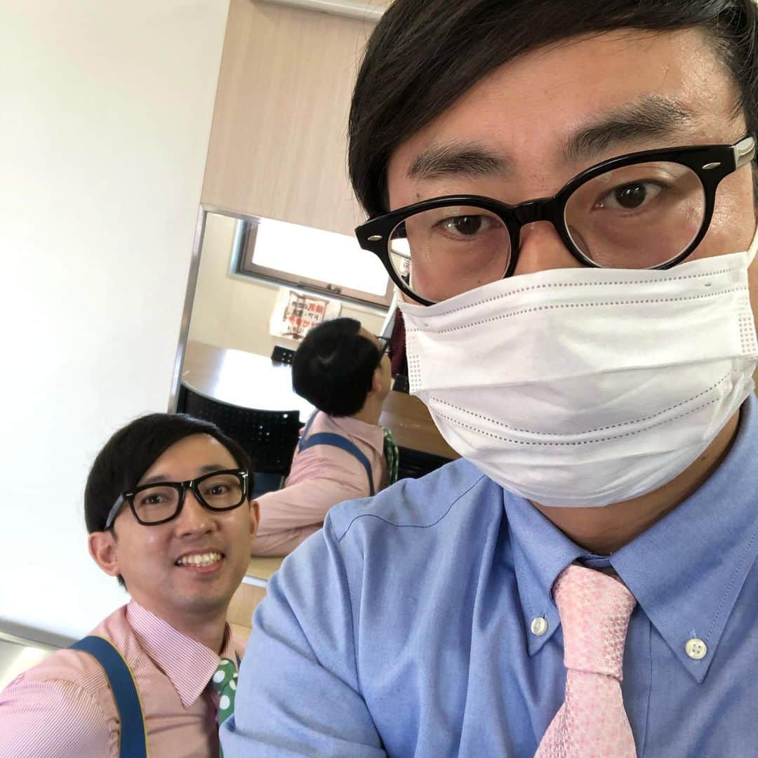 おいでやす小田のインスタグラム：「僕を育ててくれたよしもと漫才劇場（旧5up劇場）に「おいでやすこが」として帰ってきました！  夢みたい。」