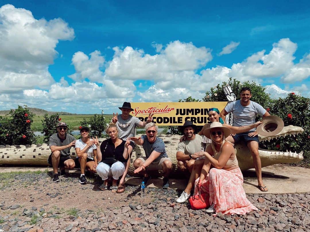 シェパードのインスタグラム：「Exploring the NT ✌🏼 first stop @spectacularjumpingcrocodiles @ntaustralia」