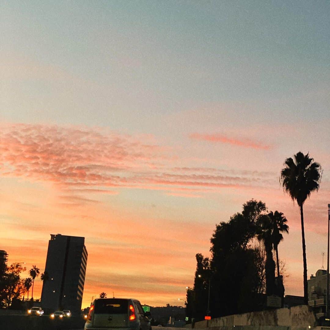 パク・ウンジのインスタグラム：「Hello 2021 💜🧡」