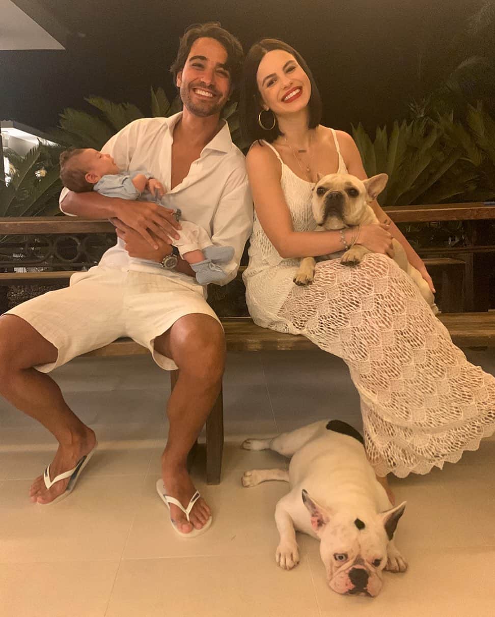 ステファニー・ブリットのインスタグラム：「Nós! ❤️❤️❤️❤️❤️  . Tentativa n.374 de tirar uma foto boa... 🤪」
