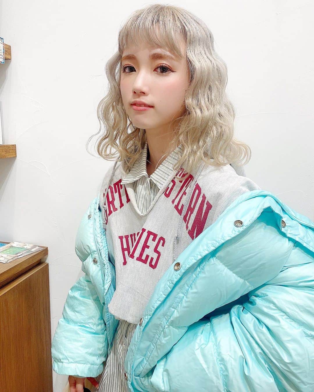 yokoのインスタグラム：「. 新年の新しいわたし。💎 . 安定の @kahonakazono  ありがとう☺️💕 . . . . . . . . . . . . . . . . #エンタメ活動を止めない #アジア一のエンターテインメント #burlesque#burlesque lesquetokyo#バーレスク東京#ダンサー#透明少女#model#hairmake#makeup#love#ootd#fashion#instagood#instalike#instafashion#tokyo#white #오오티디‭#셀카#메이크업#머리스타그램 #お洒落さんと繋がりたい#カメラ好きな人と繋がりたい#モデル#東京」