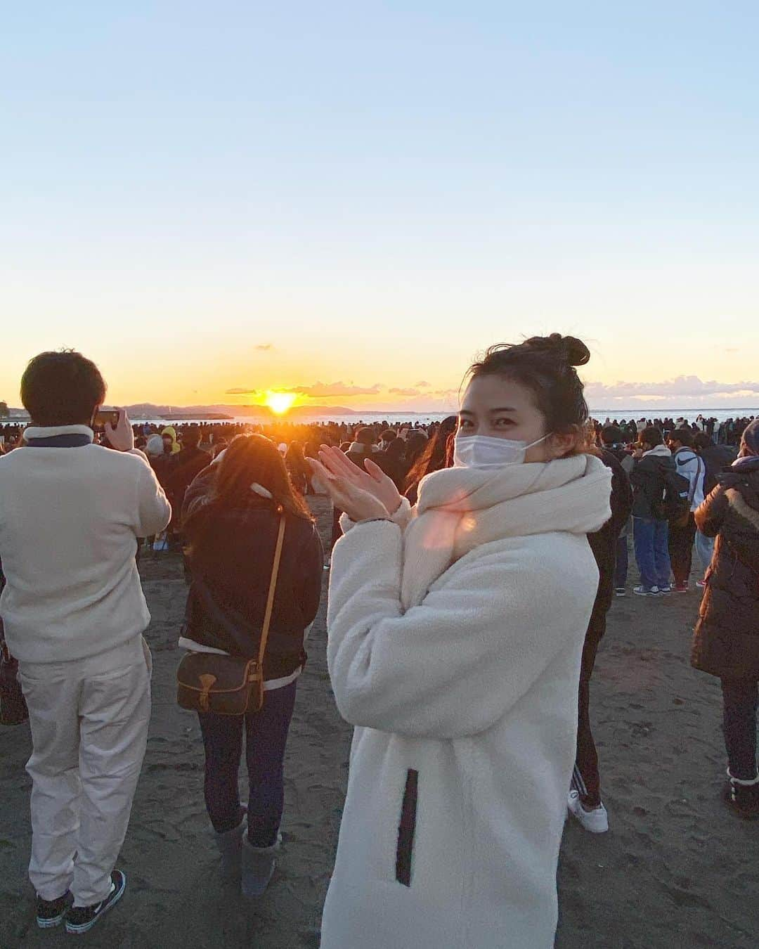 中野優香さんのインスタグラム写真 - (中野優香Instagram)「昨日から爆睡してた🤭  あけましておめでとうございます🎍  今年ももりもりがんばるぞい！  #お正月#2021#初日の出」1月2日 10時34分 - yuuka._.nakano