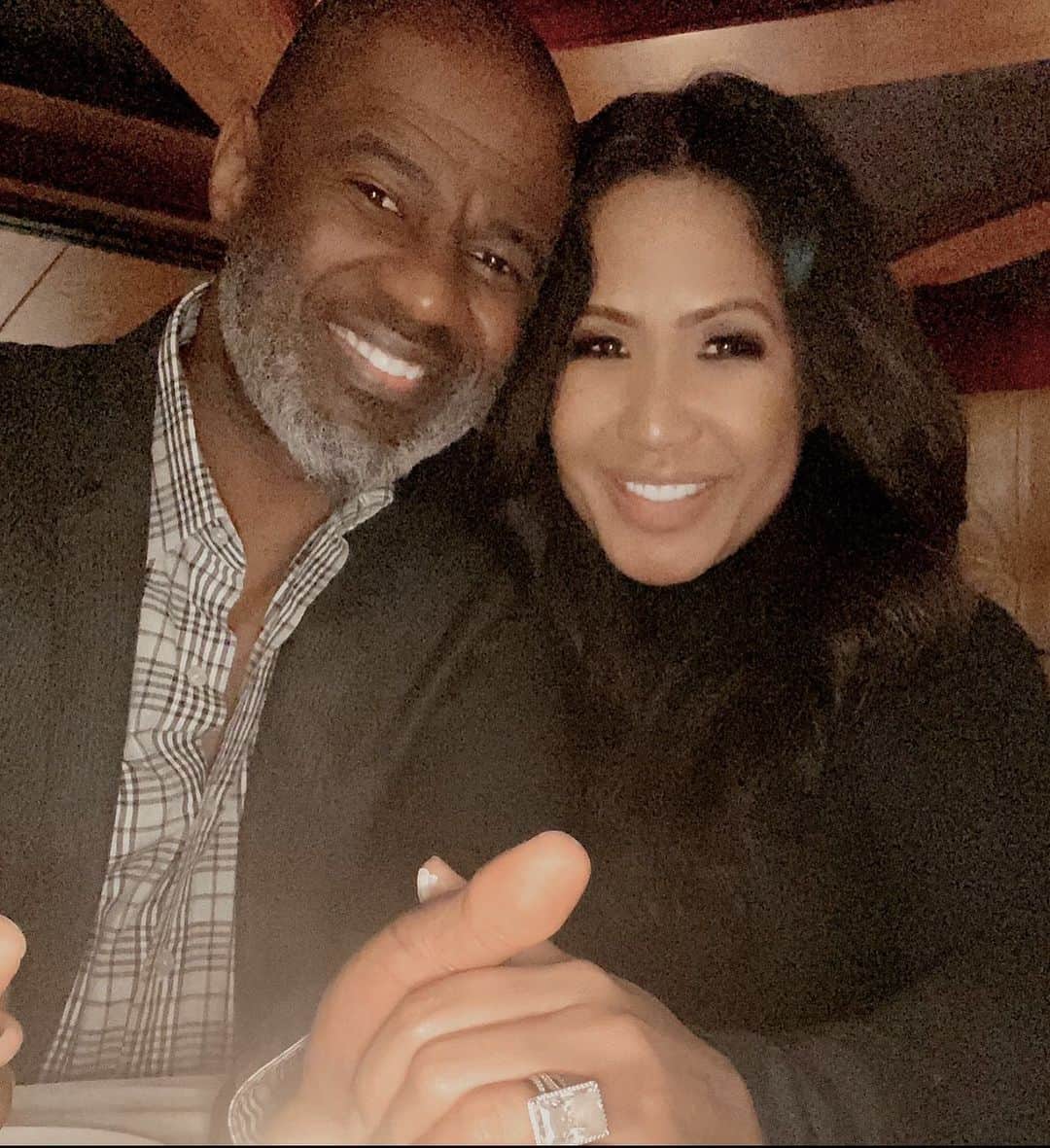 のインスタグラム：「Happy New Year everybody from  Mr and Mrs McKnight may 2021 bring you all happiness healthiness and prosperity and hopefully we’ll see ya soon l #brianized #mrandmrsmcknightworldtour21 #iloveourlife」