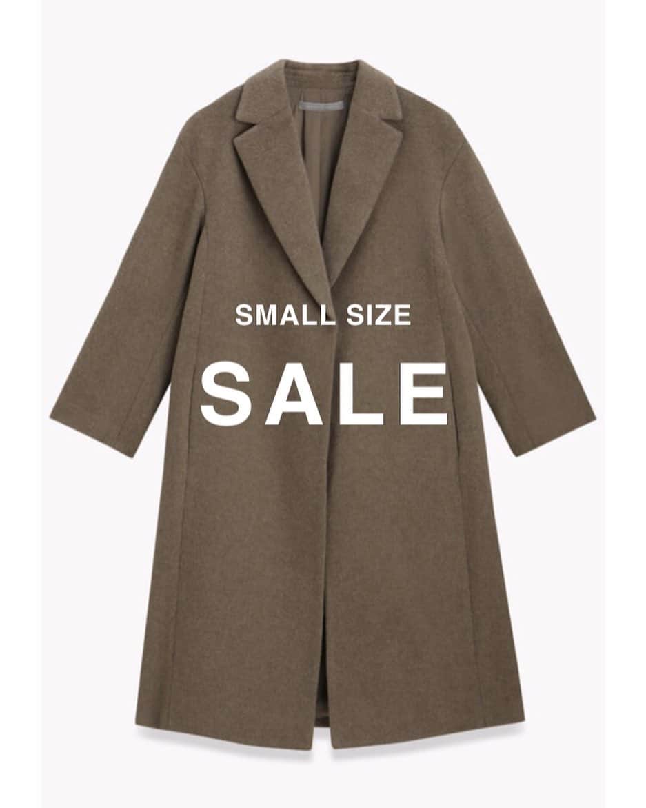 のインスタグラム：「［SMALL SIZE SALE ITEMS］﻿ スモールサイズセール開催中。﻿ 2020FALL & WINTERのセール対象商品から人気アイテムをご紹介。﻿ ﻿ 1. カシミヤブレンドウールコート﻿ Platinum Blono Bstr﻿ ﻿ 〈身長150cm前後の小柄な方に美しくフィットするTheory luxeのスモールサイズ〉﻿ ﻿ -SMALL SIZE 店舗情報-﻿ 池袋西武店﻿ 新宿伊勢丹店﻿ 梅田阪神店﻿ ﻿ ﻿ ［Information］﻿ -レギュラーサイズONLINE SALE開催のお知らせ-﻿ 2021.1.8(金) AM8:00 START﻿ ﻿ #theoryluxe #smallsize #sale #coat #スモールサイズ #セール #コート #セオリーリュクス」