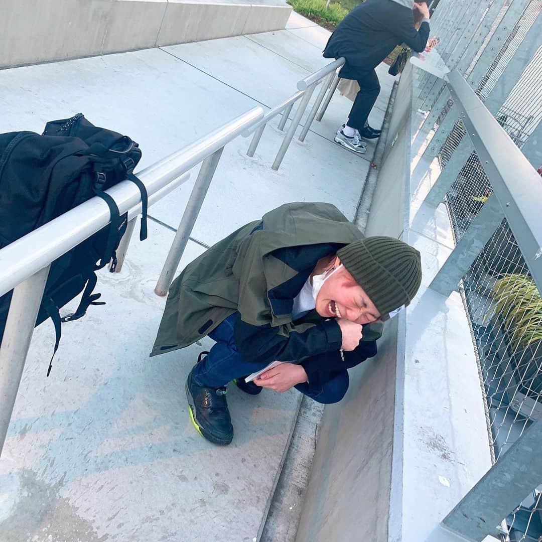 佐藤つば冴のインスタグラム：「はっぴーにゅーいやー🐮 . . 元気に過ごしております みなさんいかがお過ごしですか？？ 今年もまわりへの感謝を忘れず たっっくさん笑いたいです☺︎ . 2020年とってもありがとう 2021年もよろしくお願いします🌈 あけおめ〜〜！🤘 . . #うしのとし #🐮🌱」