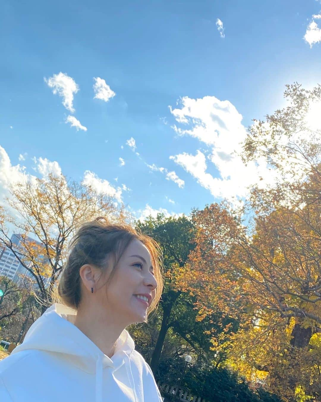 香里奈さんのインスタグラム写真 - (香里奈Instagram)「✨ Happy New Year 2021 ✨  May 2021 be a happy and great year for you 🐮 Best wishes 🎍✨  あけましておめでとうございます！ 2021年になりましたね🐄 今年は明るい年になりますように👍 健康第一で、 自分らしく生きよう！！ 今年もよろしくお願いいたします！！  #happynewyear  #2021 #🐮 #20210102 #香里奈 #karina」1月2日 12時54分 - karina_official_221