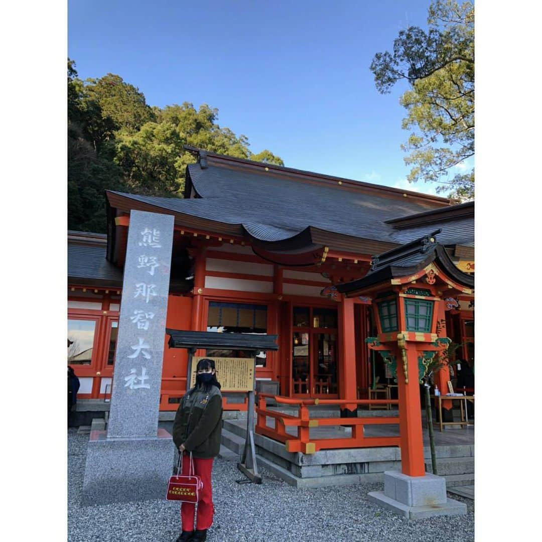 根岸可蓮さんのインスタグラム写真 - (根岸可蓮Instagram)「🎍 家族で初詣に行ってきました⛩️ おみくじ 大吉🥰 ※ ※ ※ #たこやきレインボー #たこ虹 #tacoyakirainbow #taconiji #根岸可蓮 #れんれん #Renstagram #アニメ好き #熊野那智大社 #那智大社 #那智 #熊野 #初詣 #お正月 #おみくじ #おみくじ大吉 #和歌山県 #家族旅行 ##candystripper #キャンディストリッパー #キャンスパ #followme #instagood #れんれんドキドキでーす」1月2日 23時50分 - negishikaren_official