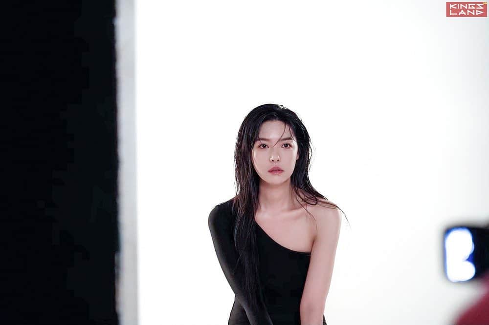 のインスタグラム：「🖤」
