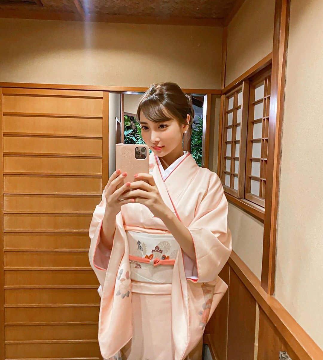 岡部あゆみのグルメインスタ