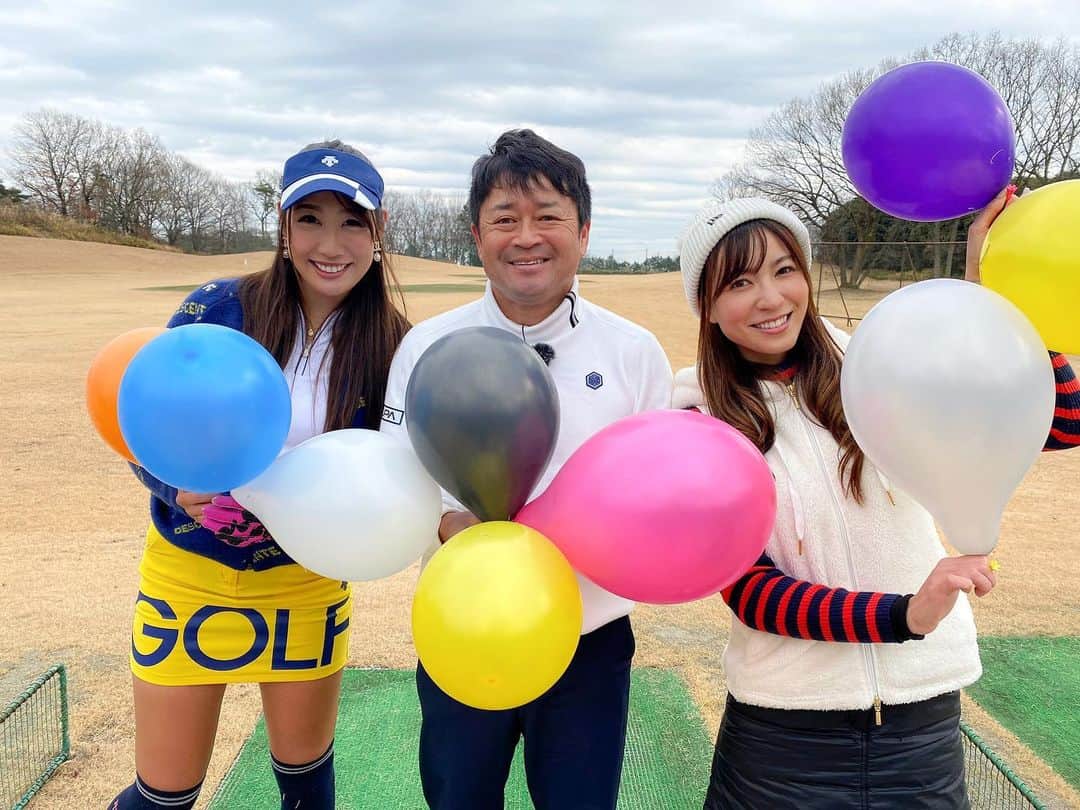 のインスタグラム：「打ち納めはゴルフななちゃんねる　@golf7_ch の撮影でした☺️💕　@nanaetakasawa   スペシャルゲスト　@yokoshingolf 横田さんを迎えて( たまたま偶然w) 面白い企画🤣💕  前夜にホルモン屋さんで隣にいた男性にバッタリあったり🤣🤣🤣  色々な偶然が重なった日🤣  この撮影めっちゃ楽しかったからみんなに見てほしい🤣  大爆笑で2020年のうち納めができて感謝しかない☺️✨  #打ち納め　#ゴルフ打ち納め　#横田真一プロ  #プロゴルファー　#youtuber #YouTube #YouTube撮影　#ユーチューバー　#ユーチューブ　#おもしろ企画」