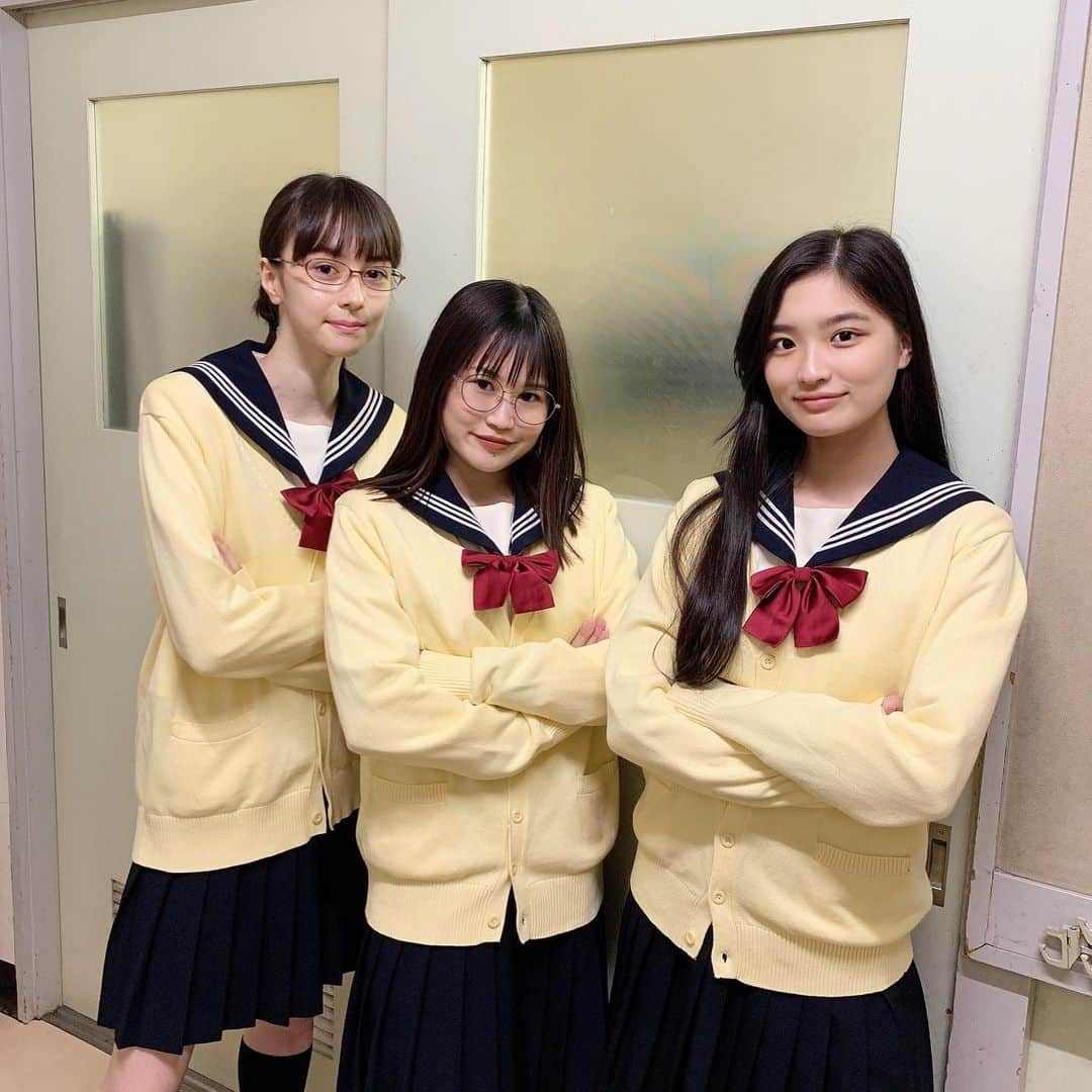 大関れいかのインスタグラム：「. いよいよ今日どんぶり委員長が最終回だよ✌🏻 ドラマ上でも仲良し3人卍 11話と12話、連続放送の1時間！ 観てねぇ〜 いつも観たよって言ってくれる方もいて 嬉しいありがとう😭❤️ そして1/5(火)深夜2:55からテレビ東京での 放送も決定した！ウレ！！ とりま今日の最終回もよろしくね💁🏻‍♀️ #どんぶり委員長」