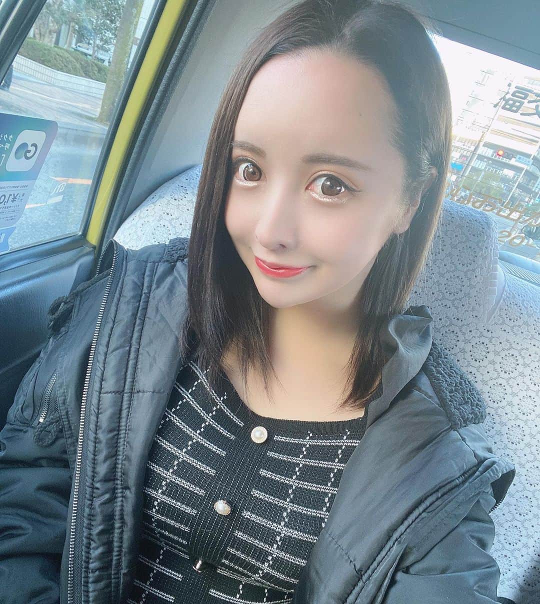 のインスタグラム：「・ ・ ・ ・ ・ ・ ・ 小顔に執着し始めて数ヶ月... 東京中央美容外科高田馬場院（@tcb_takadanobaba ）で tcb式小顔美肌再生をしてから 結構時間が経ったけど日に日に 小さくなってきてる気がする！ 乾燥もしなくなってほんとやってよかった☺️ 土門先生（@tcb_domon)  #東京中央美容外科#美容外科#高田馬場#東京中央美容外科高田馬場院#土門駿也 #TCB式小顔美肌再生#リフトアップ#PR #リフトアップならTCB東京中央美容外科　#美容整形ならTCB東京中央美容外科　#小顔美肌再生」