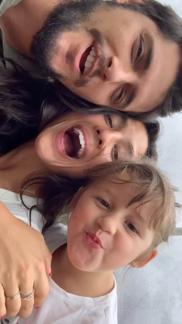 Yanna Lavigne 稲垣アンのインスタグラム：「01.01.2021 nosso primeiro dia do ano, nossa escolha de cada dia. Aos mais novos moradores de temporada da zona rural ❤️ com amor...」